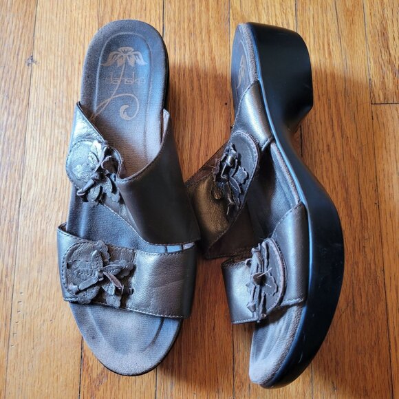 Dansko Bronze‎ Brown Leather Floral Sandals 39 DONNA 8.5 9 - Picture 1 of 9